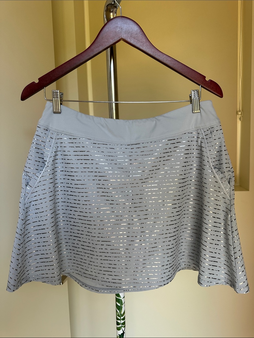 Grey and Silver Under Armour Golf Tennis Skirt Size Medium